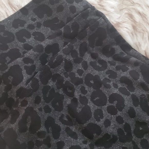 LOFT Animal Print Jegging Size L Jeggings Black Gray Leopard Knit Slim Stretch🌴 - Picture 6 of 6